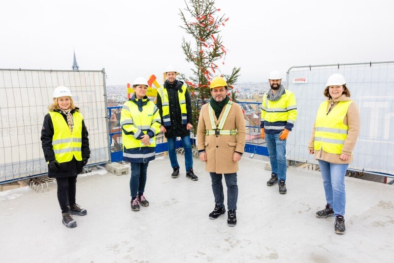 v.r.n.l.: Johanna Cederlöf, Market Managerin Ikea Westbahnhof, Sandra Sindler-Larrson, Projektleiterin Ikea, Jan Janko, Expansion Manager Ikea, Alpaslan Deliloglu, Country Manager Ikea, Robert Charuza, Construction Manager Ikea und Adela Beganovic, Construction Manager Ikea.