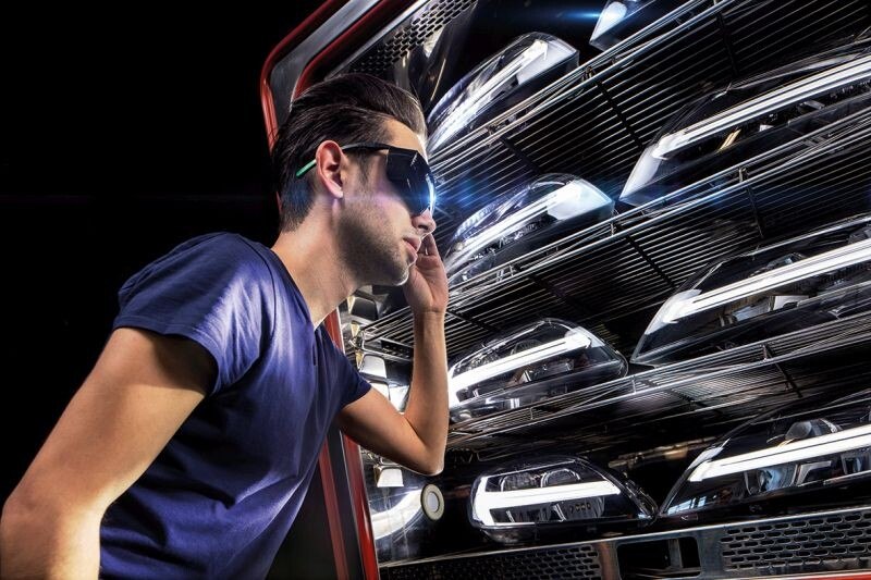 ZKW ist ein Spezialist für innovative Premium-Lichtsysteme und Elektronik.