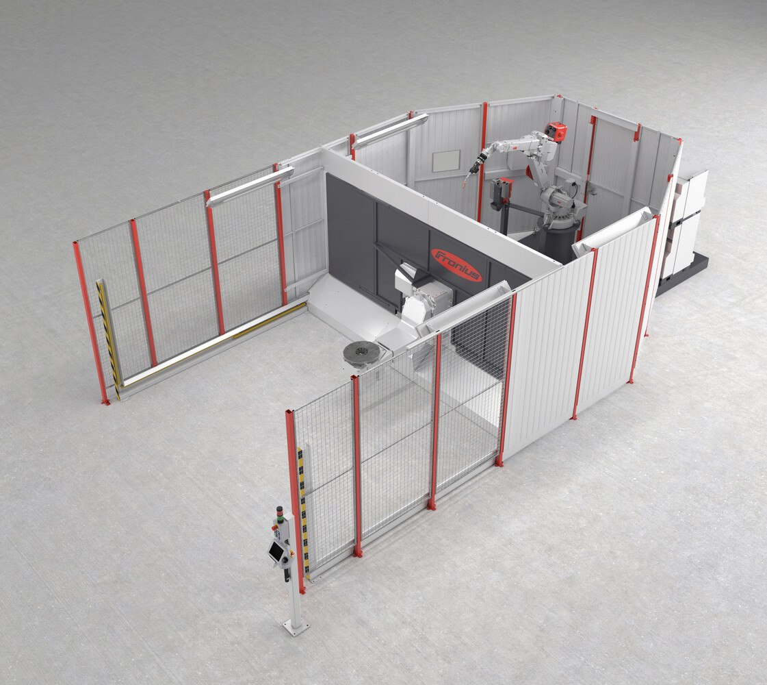 © Fronius Schweißroboter hinter Schutzzaun von Fronius.