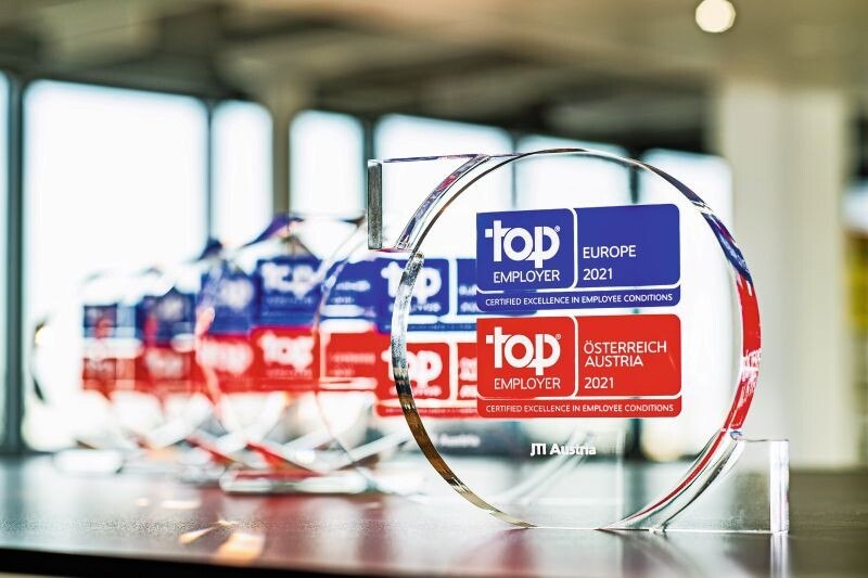 Bereits zum fünften Mal in Folge darf sich JTI Austria über die Auszeichnung als Top Employer Nr. 1 in Österreich freuen.
© JTI, Andi Bruckner Bereits zum fünften Mal in Folge darf sich JTI Austria über die Auszeichnung als Top Employer Nr. 1 in Österreich freuen.