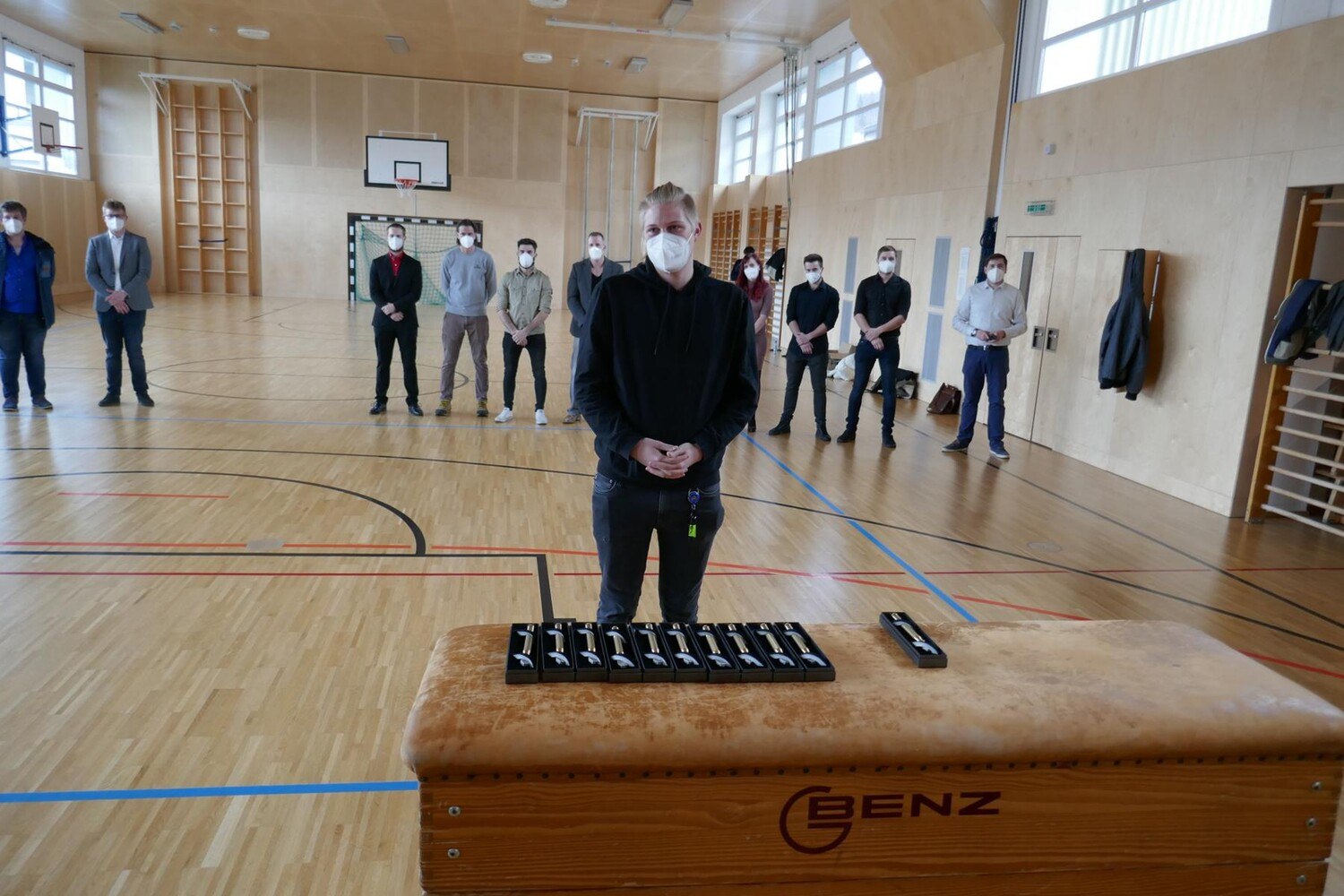 Meisterfeier im kleinen Rahmen: Die Noten wurden im engsten Kreis unter den Kandidaten und Prüfern verlesen. 