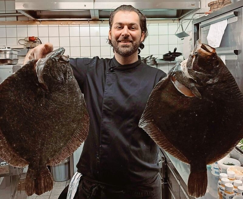 © Gasthaus Hinterbrühl Küchenchef Dennis Markov kochte bereits im renommierten „Borchardt“ in Berlin.