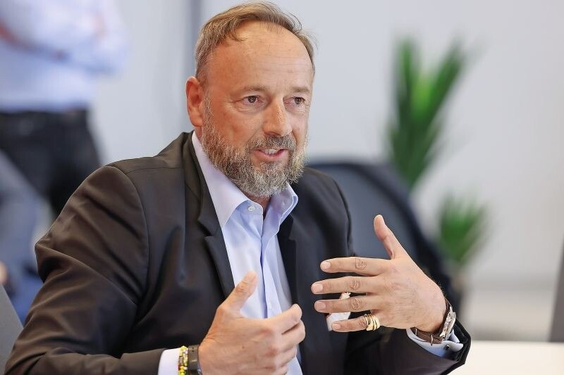 „Die nächsten fünf bis sechs Jahre werden aus Regulierungs- und Belastungssicht spannend!“, warnt Ralf-Wolfgang Lothert.