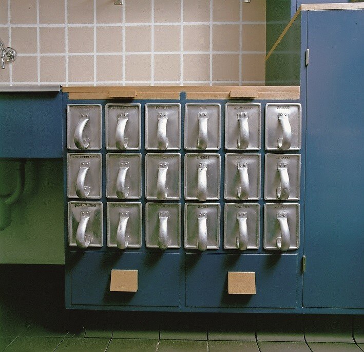 Blick auf die berühmten Aluminium-Schütten