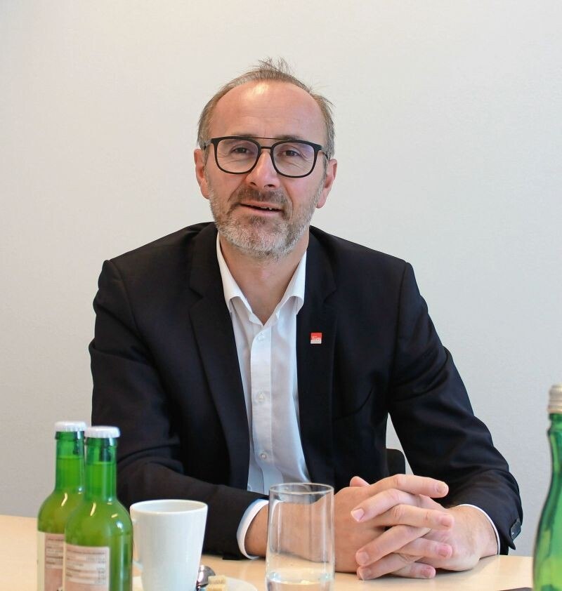 Die kleinen Fläschchen sind für den Bundesgremialobmann ein Etappenziel - aber man hat darüber hinaus gehende Pläne.
