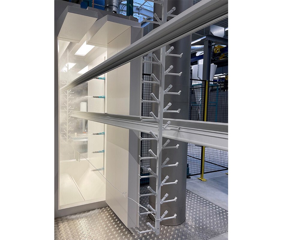 © TS-Aluminium-Profilsysteme GmbH & Co. KG Mit einer Pulverbeschichtungsanlage erweitert TS-Aluminium seine Produktionskapazitäten – und bietet Verarbeitern bei der Vermarktung ein noch breiteres Farbspektrum. TS-Anlage_G
