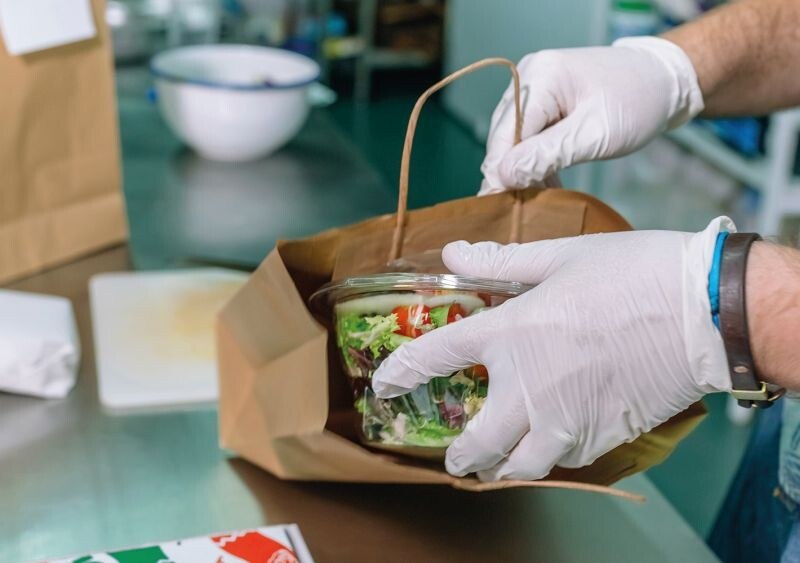 © Getty Images, doble-d Tipp: Für Ausgabe und Transport hygienisch einwandfreies Verpackungsmaterial verwenden.