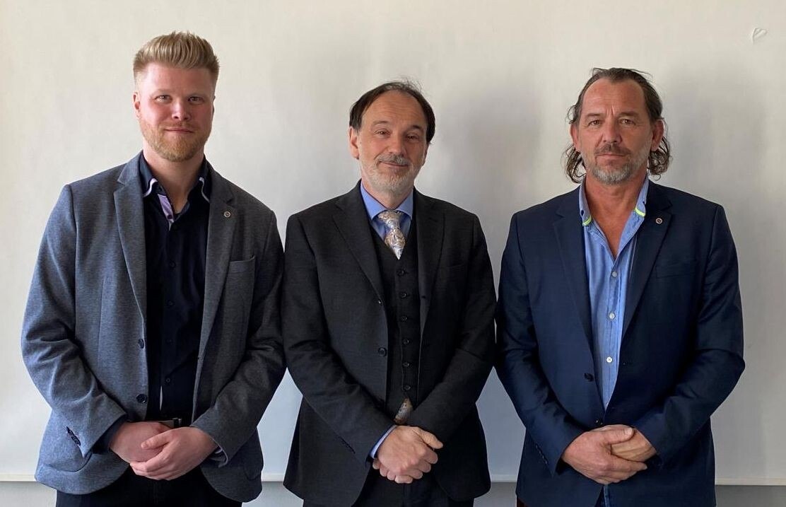 © Meßner Im Kampf gegen Baustellen- diebstahl unterwegs (v. l.): Klaus Autischer (BKA), Peter Seidl (BKA) und Armin Kaltenegger (KFV).