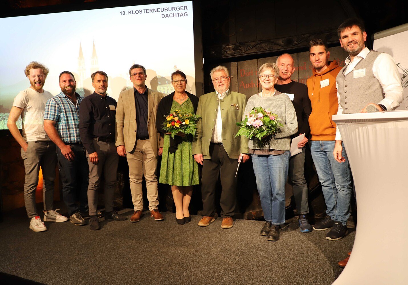 © Birgit Tegtbauer
Die Geehrten mit Gratulanten (v. l.): Marcel Peer, Anton Matlas, Roman Moosbrugger, Walter Stackler, Heide-Maria Strasser, Wilhelm Strasser, Edith Meusburger, Martin Meusburger, Christoph Greiner, Alexander Eppler.
Die Geehrten mit Gratulanten (v. l.): Marcel Peer, Anton Matlas, Roman Moosbrugger, Walter Stackler, Heide-Maria Strasser, Wilhelm Strasser, Edith Meusburger, Martin Meusburger, Christoph Greiner, Alexander Eppler.