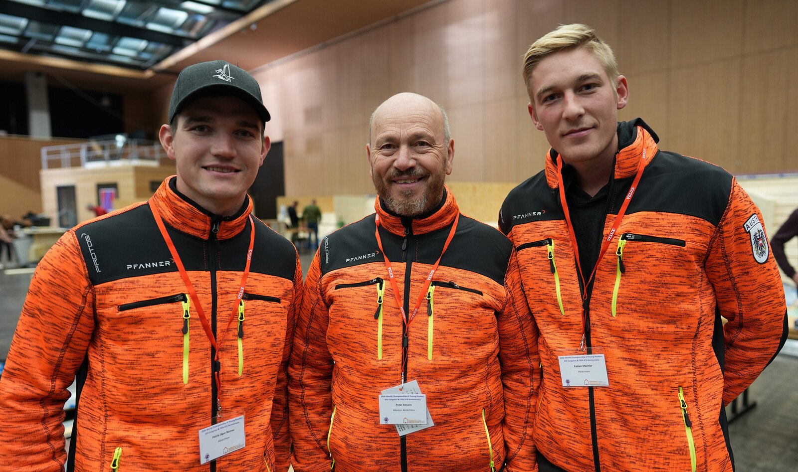 © IFD Das österreichische Flachdach-Team (v. l.): Patrick Jäger Nemec, Trainer und Mentor Peter Amann und Fabian Mächler.