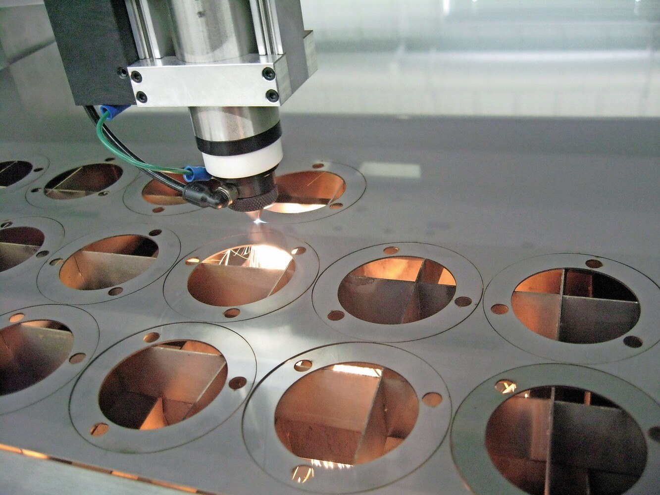 Stand-alone Lasercutter
