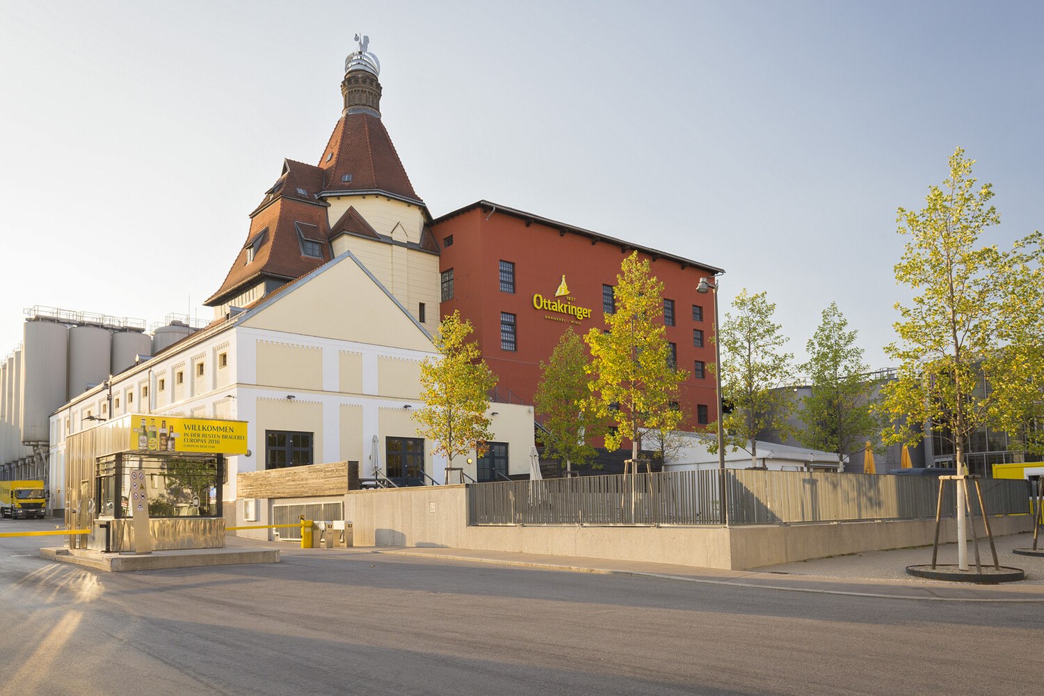 © Rainer Mirau
Die Ottakringer Brauerei in Wien 16 ist abermals Location für eine hochwertige Convention.
Ottakringer Brauerei
