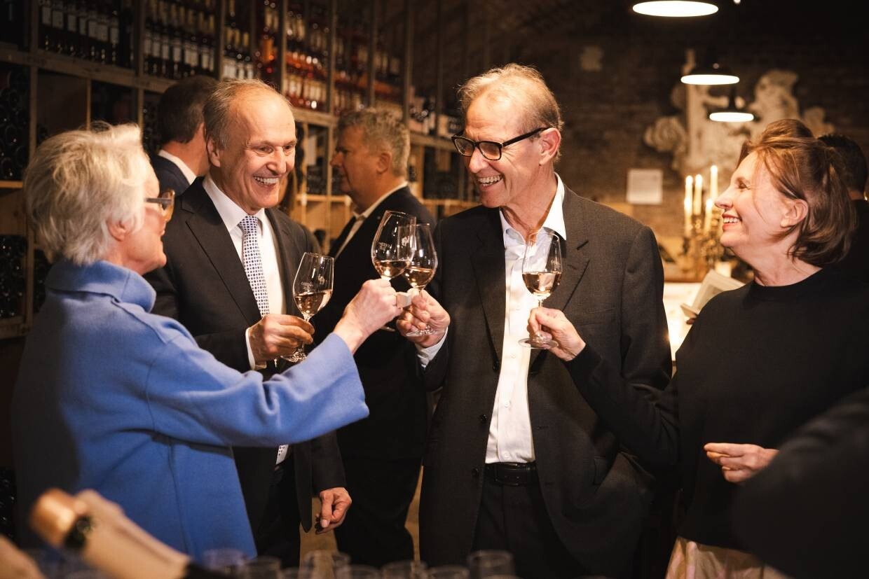 © Anna Stöcher
Martina Walli & Peter Friese (Schwarzes Kameel), Willi und Edwige Bründlmayer (Weingut Bründlmayer)
kameel
