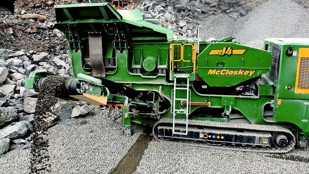 Einen verbesserten Materialfluss sowie eine höhere Produktivität verspricht McCloskey bei seinem neuesten Backenbrecher J4.