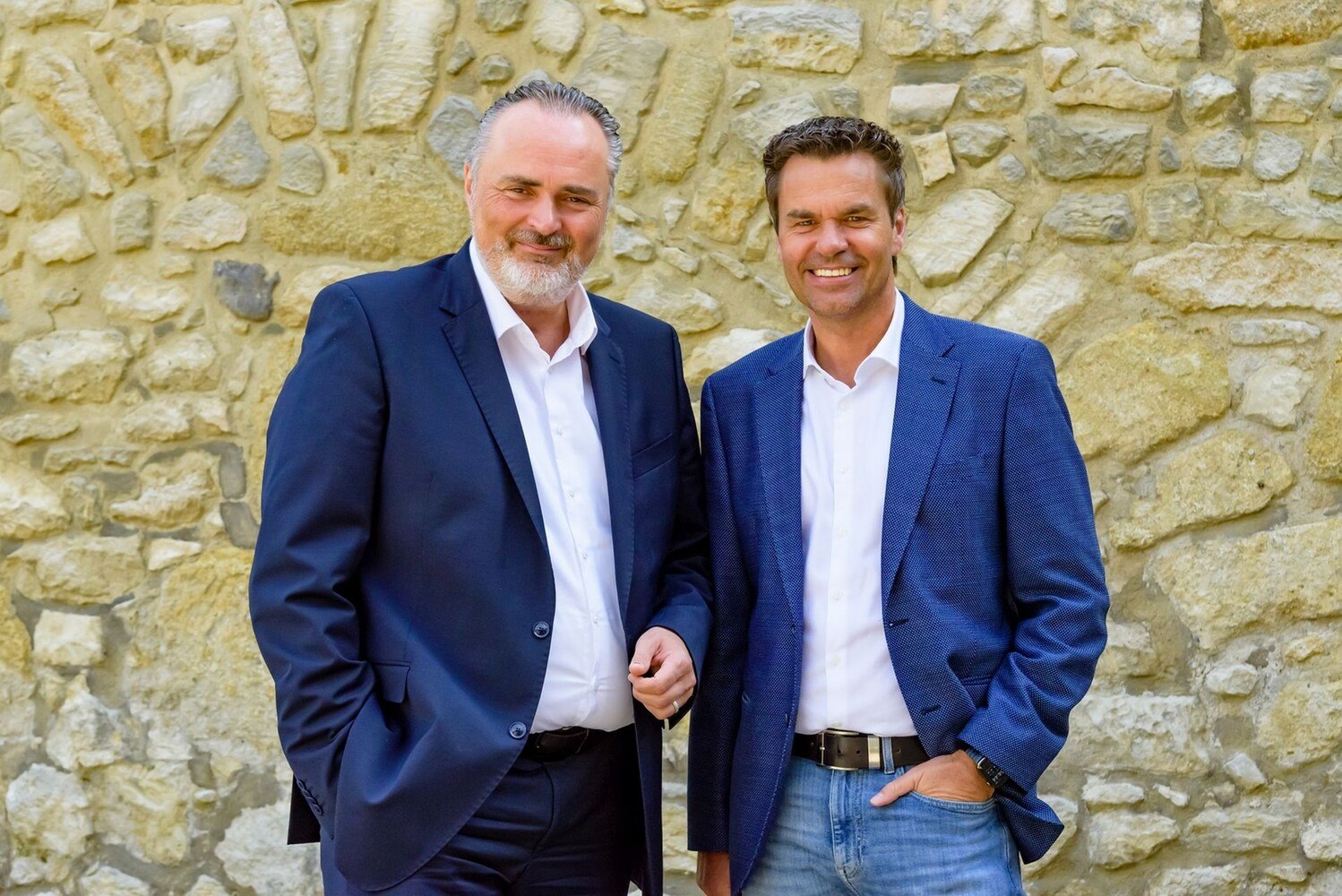 © Burgenland Tourismus
Hans Peter Doskozil und Didi Tunkel sind zufrieden: "Freuen wir uns, dass wir bei den Ankünften im Vergleich zum Vorjahr zulegen konnten."
Doskozil und Tunkel