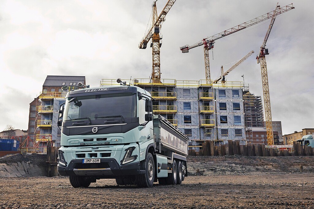 LKW auf Baustelle