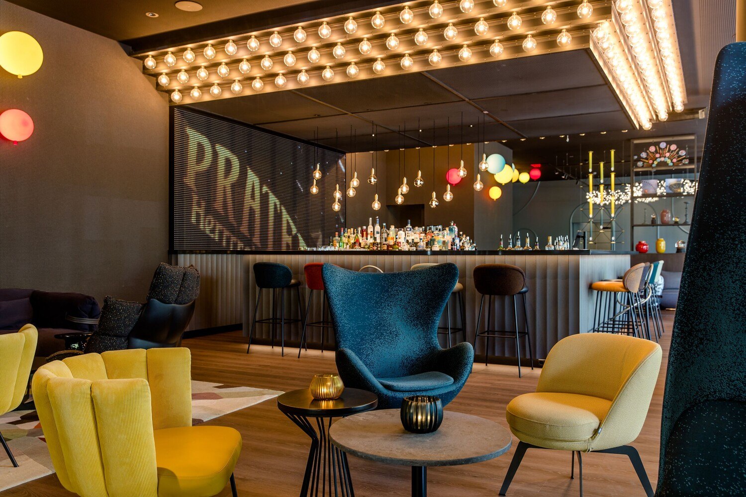 © Motel One
One Lounge mit der fein sortierten Bar
Motel One