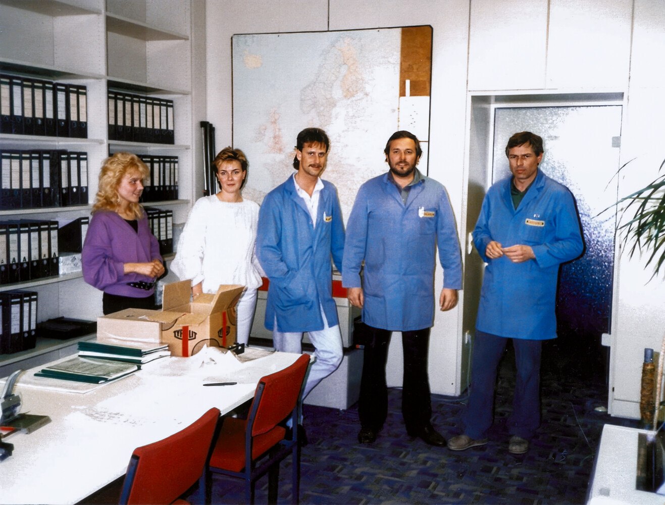 Aus dem kleinen Team von 1983 entwickelte sich eine internationale Service-Mannschaft.