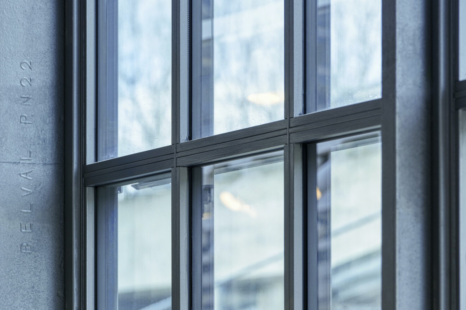 Schmales Glas für energetische Sanierung