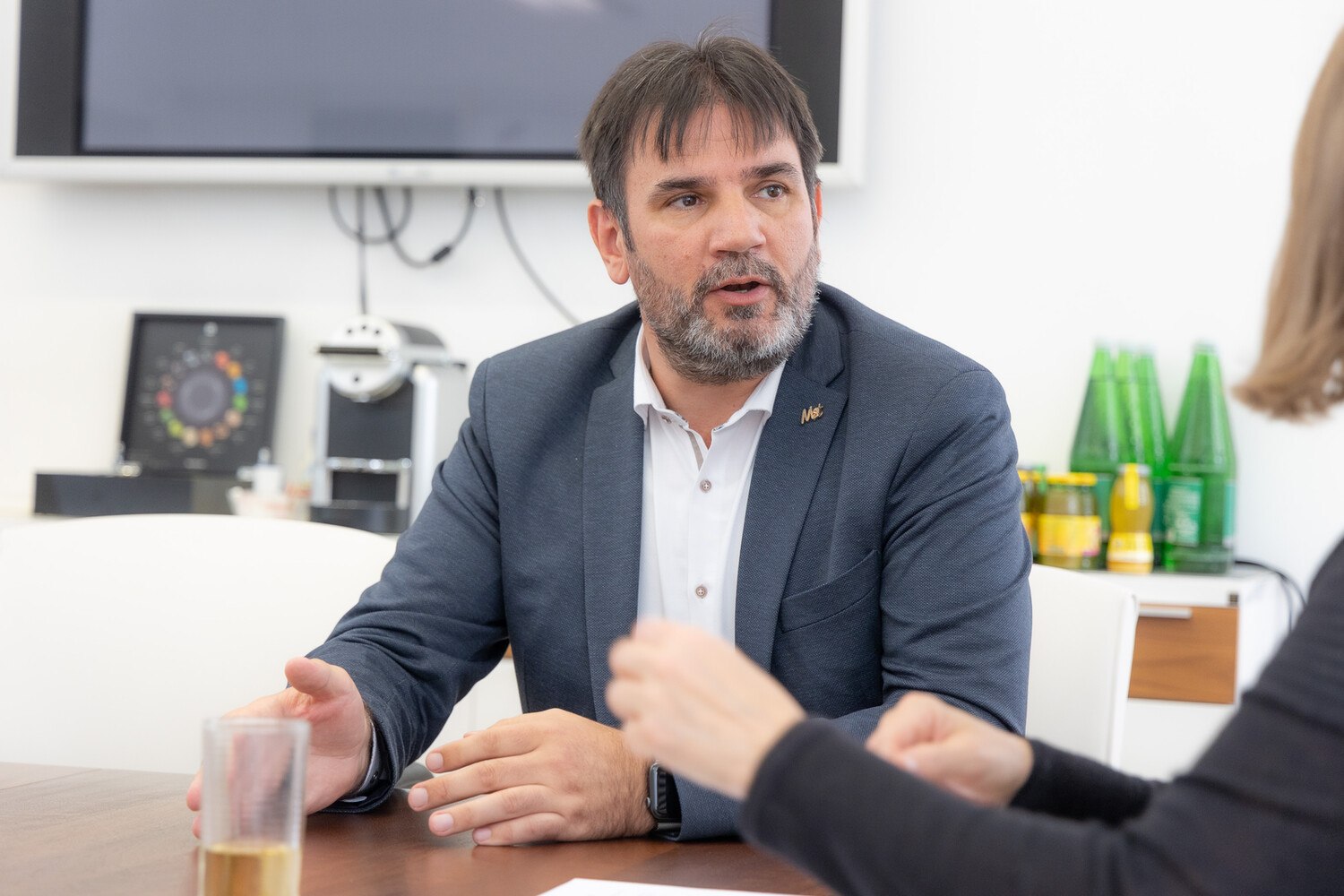 "Die Neuregelung BUAG für Spenglerbetriebe wird für die meisten Betriebe organisatorische und finanzielle Mehraufwendungen bedeuten, das war aufgrund eines letztinstanzlichen Urteils nicht zu verhindern", erklärt Bundesinnungsmeister-Stellvertreter Alexander Eppler.