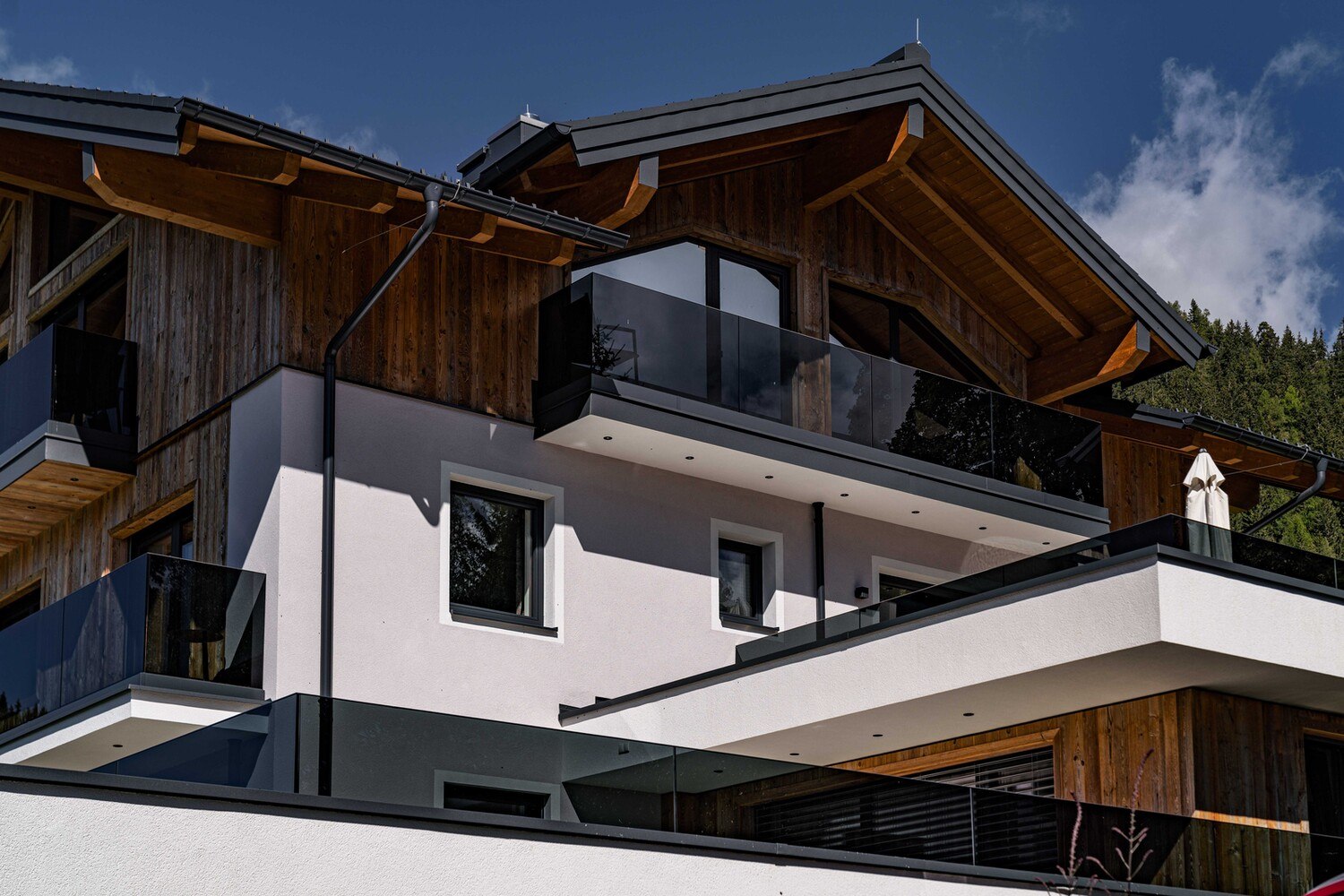 Bohles Glasbeschlagslösung "VetroMount" ist eines der flexibelsten Systeme auf dem Markt und kam bereits bei vielen Architekturprojekten zu Einsatz.