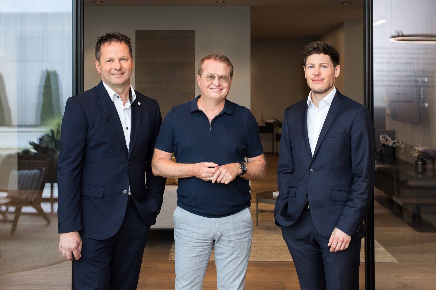 Die Geschäftsführer innerhalb der Josko-Scheuringer Gruppe (v. l.): Gerhard Kasbauer (COO), Johann Scheuringer (CEO) und Mehrheitseigentümer, Stefan Wagner (CSO & CFO).