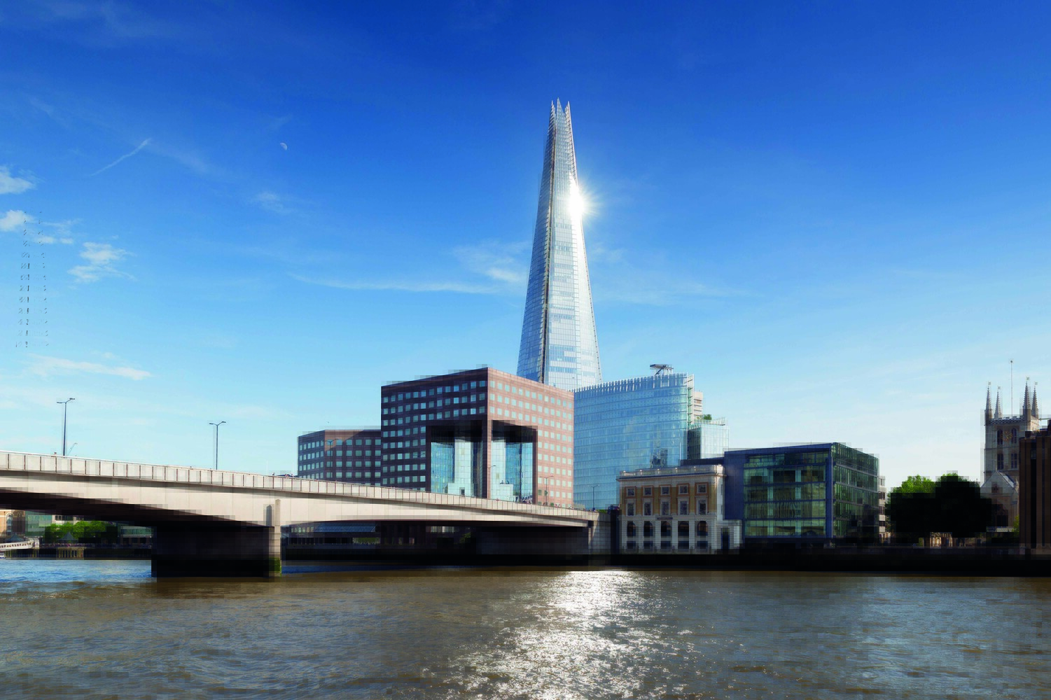 Die Londoner Architekturikone The Shard wurde mit überdimen-sionalen Scheiben von AGC Interpane ausgestattet.