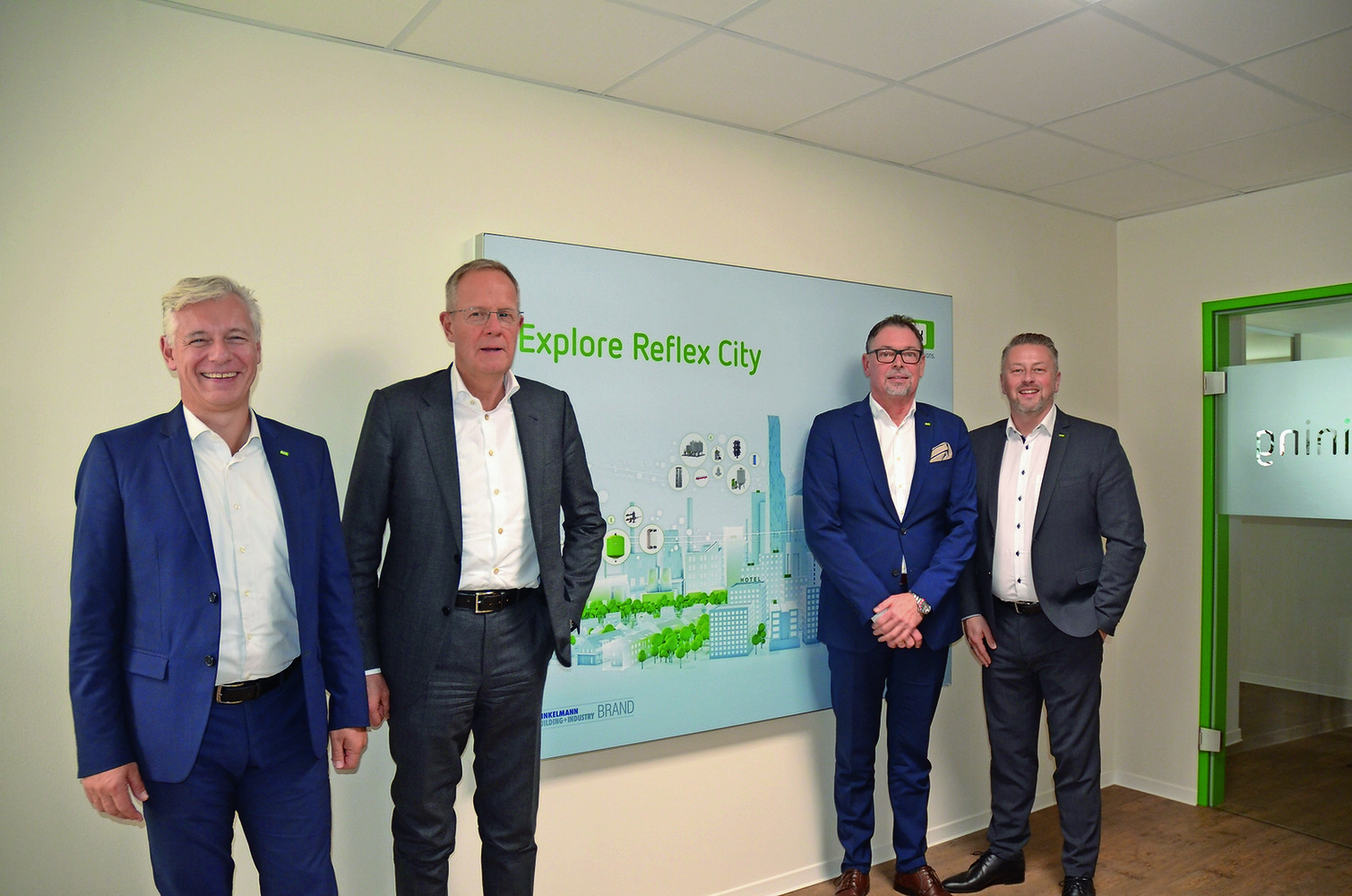 Andrè Schweitzer, Heinrich Winkelmann, Volker Mauel vom Headquarter in Ahlen zu Besuch bei Alexander Sollböck am neuen Standort in Wien