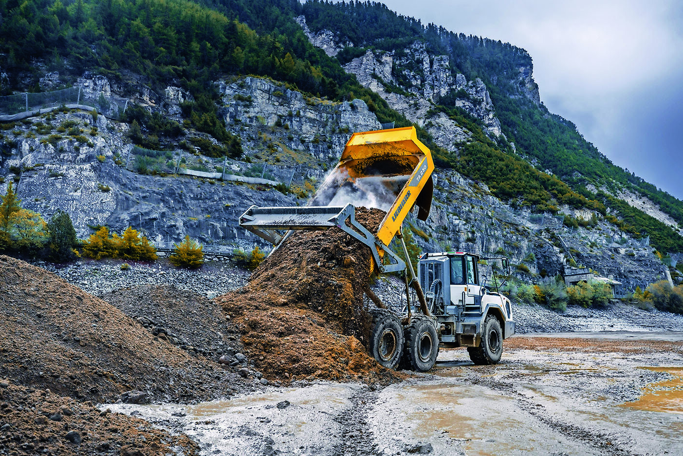 Dumper auf der Großbaustelle