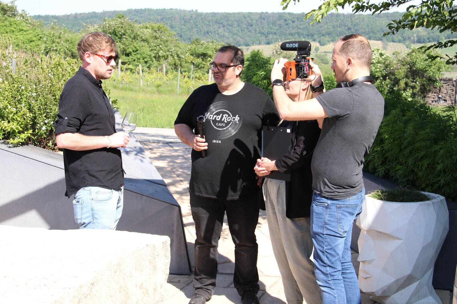 Veranstalter Tobias Marchhart beim Interview.