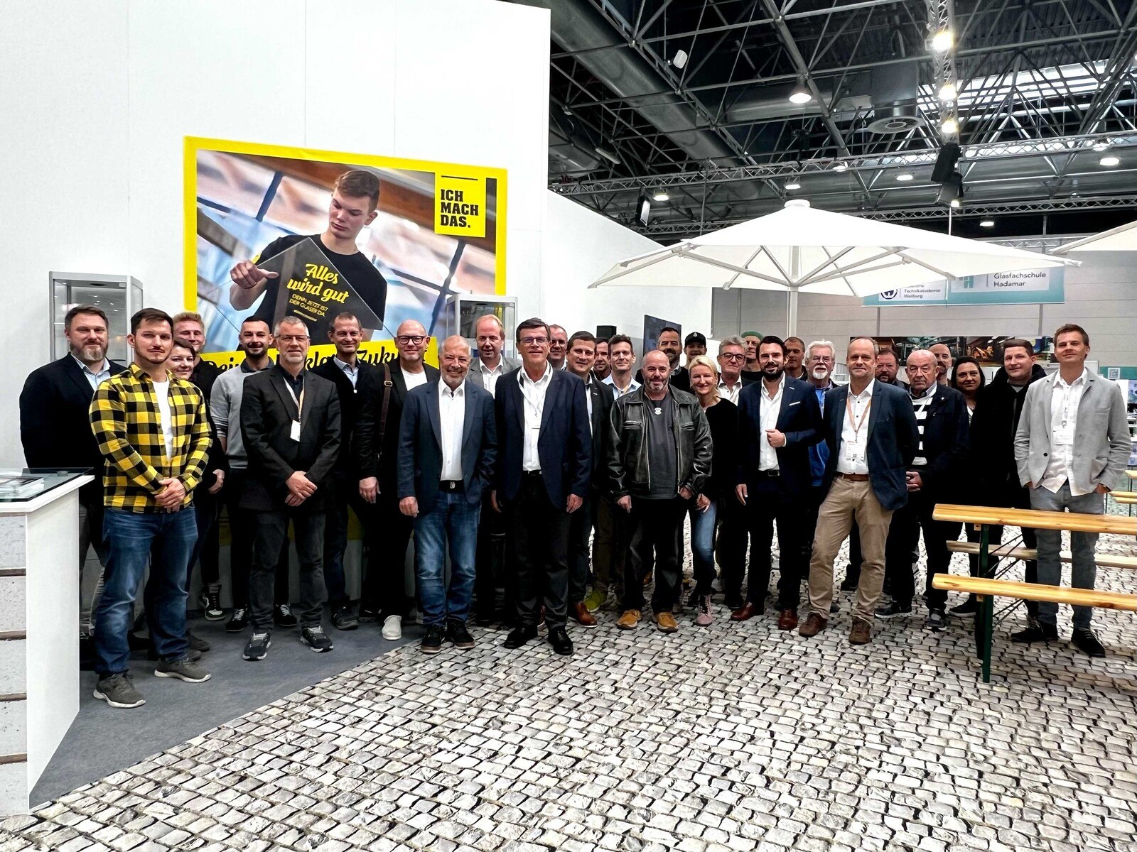 Treffpunkt: Die "österreichische Delegation" besuchte die Bundesinnung am Messestand in Halle 10.