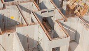 Flotte Sache: In nur 15 Tagen kann dank VST-Technologie ein ganzes 5.000 Quadratmeter umfassendes Stockwerk samt Decke präzis gebaut werden.