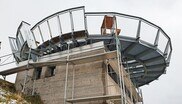 Aussichtsplattform aus feuerverzinkter Stahlkonstruktion.