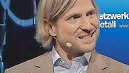 „Metall Talk“-Gastgeber Martin Hartl hat in der neuen Firmenzentrale Nachhaltigkeit eingebaut.