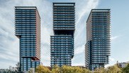 Das städtebauliche Konzept des TrIIIple beruht auf drei im Dialog zueinander stehenden, skulptural stark ausgeprägten Einzelbaukörpern, die ein signifikantes Hochhaus-Ensemble am Donaukanal bilden.