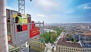Mit BIM-basierter Einsatzplanung kann die Verankerung des Aufzugs vorausschauend an der Fassade geplant werden.