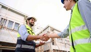 Die österreichische Bau- und Immobilienwirtschaft reagiert erleichtert auf die Nachricht, dass die ungeliebte KIM-Verordnung im Juni 2025 auslaufen soll. Man erhofft sich Aufwind für das Immobiliengeschäft und den Wohnungsneubau.