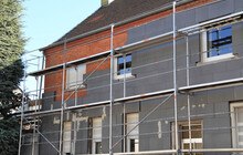 Dämmen: von Wohnbaukrise betroffen.