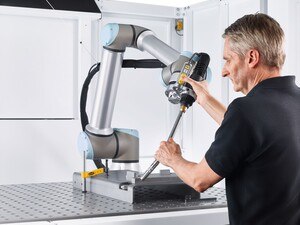 Cobot erleichtert den Einstieg ins automatisierte Lichtbogenschweißen.