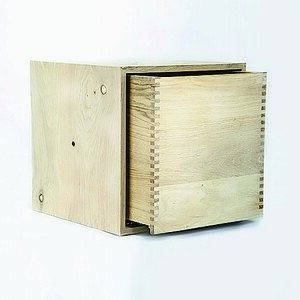 Die Box gibt es in unterschiedlichen Ausführungen und Abmessungen.