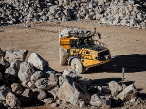 Im Kalkwerk Steyerling der Voestalpine ist ein völlig autonom fahrender Muldenkipper von Caterpillar unterwegs