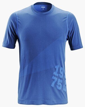 Das hochfunktionelle T-Shirt mit 37.5-Technologie von Snickers sorgt bei warmen Bedingungen für kühlen Arbeitskomfort.