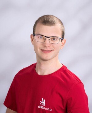 Portrait Foto von Georg Engelbrecht.