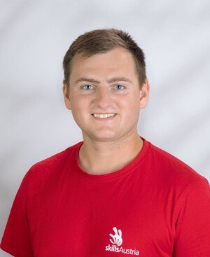 Portraitfoto von Daniel Mühlbacher