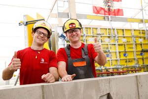 Fertig aber glücklich: Die Betonbauer Georg Engelbrecht und ­Daniel ­Mühlbacher holten Gold.