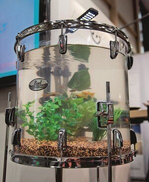Eine_Trommel_die_zum_Aquarium_umfunktioniert_wurde