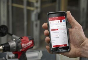 Wer Arbeitsmittel lange suchen muss, verliert Zeit und Geld. Tracking-Systeme versprechen Abhilfe.