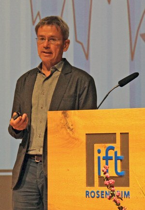© ift Rosenheim Prof. Dr. Stefan Rahmstorf (PIK) warnt auf den Rosenheimer Fenstertagen eindringlich zur Eile beim Klimaschutz, um die Zunahme von Klimaextremen zu verringern