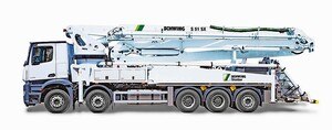 Schwing-­Stetters neue Auto­betonpumpe S 51 SX ist reduziert aufs Wesent­liche: weniger Gewicht bei voller Leistung.