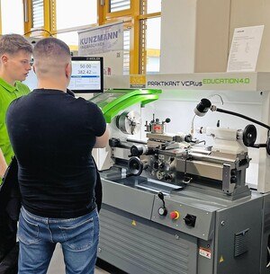 Drehmaschine Praktikant VC plus Education4.0 von Weiler